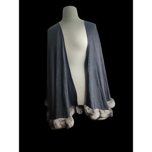 Woman's wool shawl with genuine rabbit fur No size noted